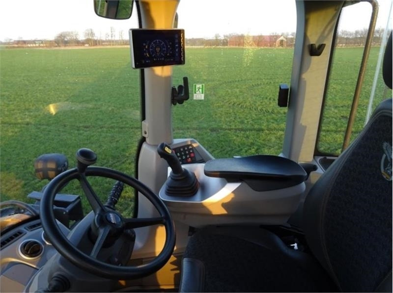 Utovarivač točkaš Case 721G: slika 8 Utovarivač točkaš Case 721G: slika 8