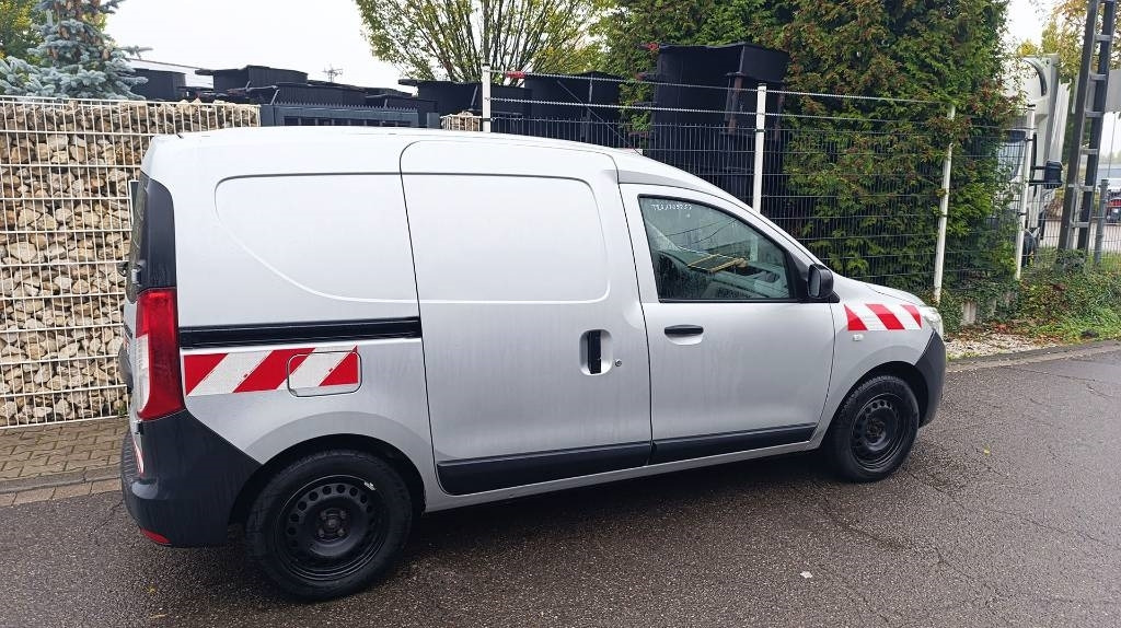 Dacia Dokker Transporter, Kastenwagen mit Schubladen - Mali kombi: slika 5 Dacia Dokker Transporter, Kastenwagen mit Schubladen - Mali kombi: slika 5