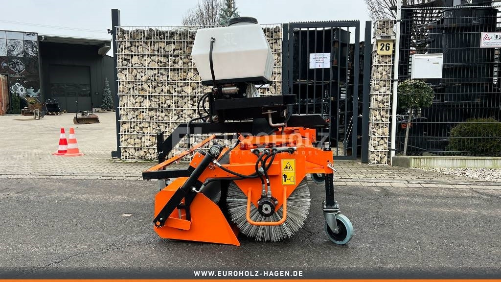 Kehrmaschine ZM2000 Stapleraufnahme - Metle za Korisno/ Posebno vozilo: slika 2 Kehrmaschine ZM2000 Stapleraufnahme - Metle za Korisno/ Posebno vozilo: slika 2
