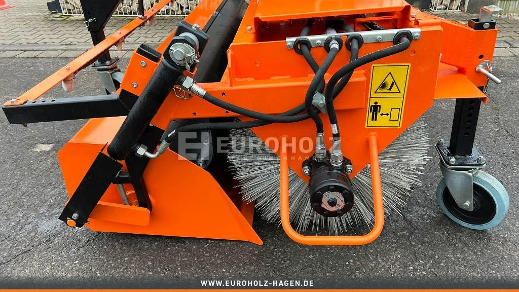Kehrmaschine ZM2000 Stapleraufnahme - Metle za Korisno/ Posebno vozilo: slika 5 Kehrmaschine ZM2000 Stapleraufnahme - Metle za Korisno/ Posebno vozilo: slika 5