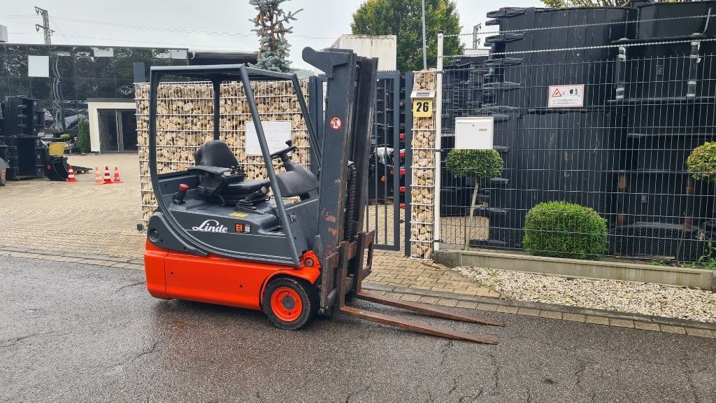 Linde E 14-02, Tripplex bis 4,5 m, Hubkraft 1.400 kg - Električni viljuškar: slika 4 Linde E 14-02, Tripplex bis 4,5 m, Hubkraft 1.400 kg - Električni viljuškar: slika 4