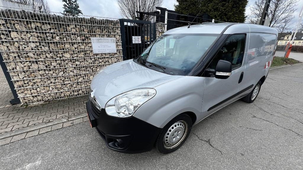 Opel Combo 1.3, Kasten, Transporter, Werkstattschränke - Dostavno vozilo sa zatvorenim sandukom: slika 1 Opel Combo 1.3, Kasten, Transporter, Werkstattschränke - Dostavno vozilo sa zatvorenim sandukom: slika 1