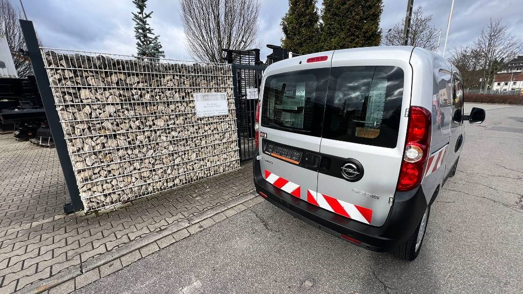 Opel Combo 1.3, Kasten, Transporter, Werkstattschränke - Dostavno vozilo sa zatvorenim sandukom: slika 2 Opel Combo 1.3, Kasten, Transporter, Werkstattschränke - Dostavno vozilo sa zatvorenim sandukom: slika 2