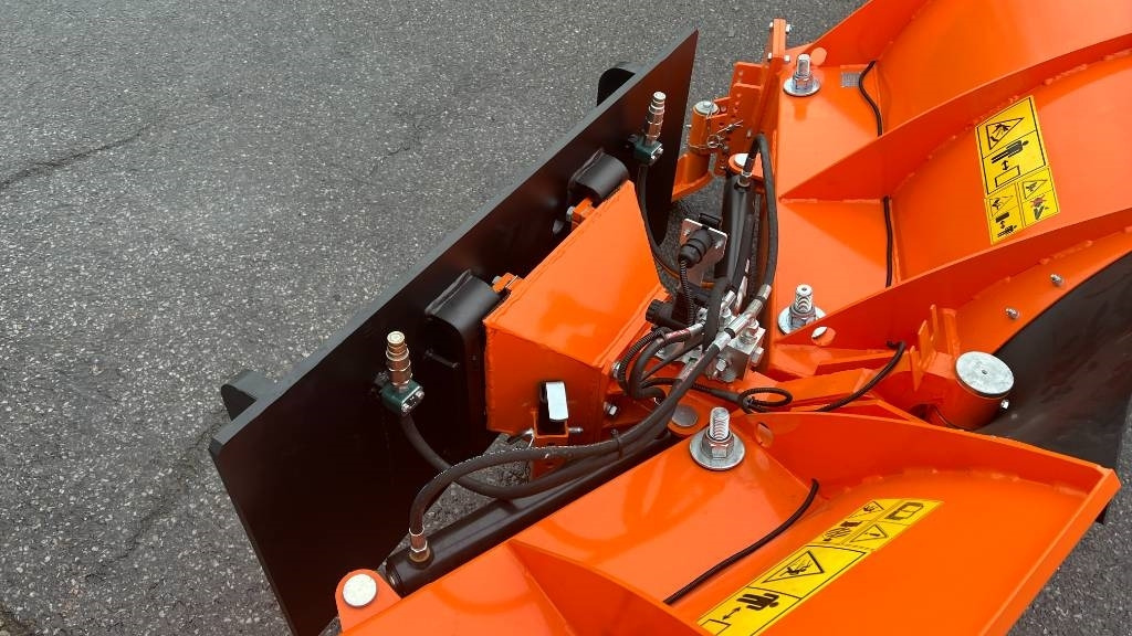 Schneeschild Planierschild hydraulisch 4-Wege PU-2 - Raonik za sneg za Poljoprivredna mašina: slika 3 Schneeschild Planierschild hydraulisch 4-Wege PU-2 - Raonik za sneg za Poljoprivredna mašina: slika 3
