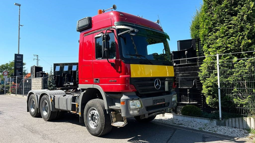 Mercedes-Benz Actros 2648 6x4 1 Hand Kipphydraulik Klima - Tegljač: slika 4 Mercedes-Benz Actros 2648 6x4 1 Hand Kipphydraulik Klima - Tegljač: slika 4