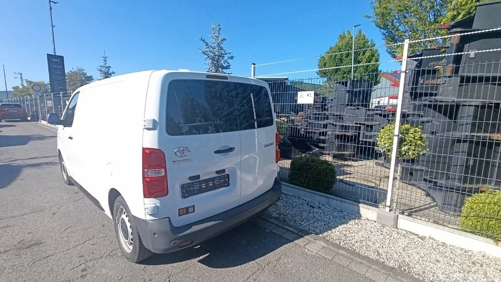 Dostavno vozilo sa zatvorenim sandukom Toyota Proace 1.6 D, Transporter Kasten Schiebetür Klima: slika 23 Dostavno vozilo sa zatvorenim sandukom Toyota Proace 1.6 D, Transporter Kasten Schiebetür Klima: slika 23