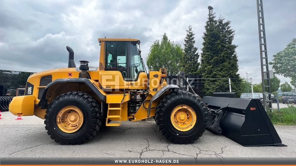 Volvo L 120 G mit Klima und SW, Reifen und Schaufel Neu - Utovarivač točkaš: slika 5 Volvo L 120 G mit Klima und SW, Reifen und Schaufel Neu - Utovarivač točkaš: slika 5