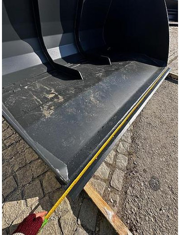 Big Volumenschaufel 200 cm mit JCB 520-50 Aufnahme - Kašika: slika 2 Big Volumenschaufel 200 cm mit JCB 520-50 Aufnahme - Kašika: slika 2