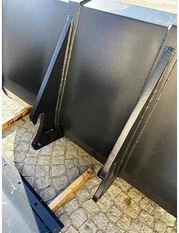 Big Volumenschaufel 200 cm mit JCB 520-50 Aufnahme - Kašika: slika 5 Big Volumenschaufel 200 cm mit JCB 520-50 Aufnahme - Kašika: slika 5