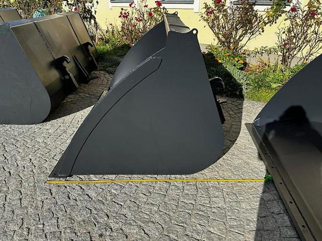 Big Volumenschaufel 200 cm mit Merlo ZM2 Aufnahme - Kašika: slika 5 Big Volumenschaufel 200 cm mit Merlo ZM2 Aufnahme - Kašika: slika 5