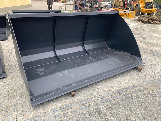 Big Volumenschaufel 250 cm mit Euro Aufnahme - Minibus, Putnički kombi: slika 1 Big Volumenschaufel 250 cm mit Euro Aufnahme - Minibus, Putnički kombi: slika 1