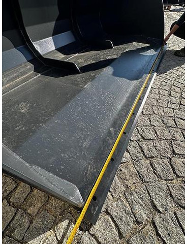 Big Volumenschaufel 250 cm mit Merlo ZM2 Aufnahme - Kašika: slika 2 Big Volumenschaufel 250 cm mit Merlo ZM2 Aufnahme - Kašika: slika 2