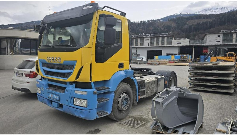 Iveco Strallis 4x2 Sattelzugmaschine mit Kipphydraulik - Kamion za prevoz kontejnera/ Kamion sa promenjivim sandukom: slika 1 Iveco Strallis 4x2 Sattelzugmaschine mit Kipphydraulik - Kamion za prevoz kontejnera/ Kamion sa promenjivim sandukom: slika 1