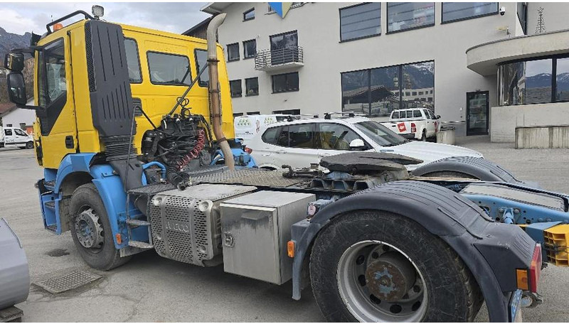 Iveco Strallis 4x2 Sattelzugmaschine mit Kipphydraulik - Kamion za prevoz kontejnera/ Kamion sa promenjivim sandukom: slika 2 Iveco Strallis 4x2 Sattelzugmaschine mit Kipphydraulik - Kamion za prevoz kontejnera/ Kamion sa promenjivim sandukom: slika 2