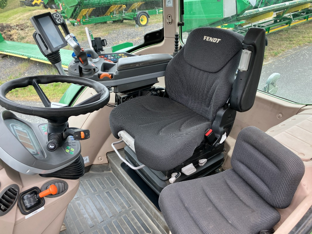 Fendt 724 PowerPlus mit Frontkraftheber - Traktor: slika 4 Fendt 724 PowerPlus mit Frontkraftheber - Traktor: slika 4