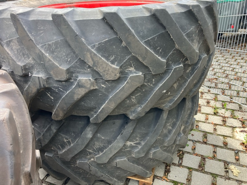 Fendt 724 Profi Plus inkl. 2. Radsatz/ EGNOS- Signal - Traktor: slika 3 Fendt 724 Profi Plus inkl. 2. Radsatz/ EGNOS- Signal - Traktor: slika 3