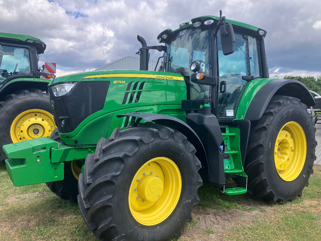 John Deere 6175M - Traktor: slika 1 John Deere 6175M - Traktor: slika 1