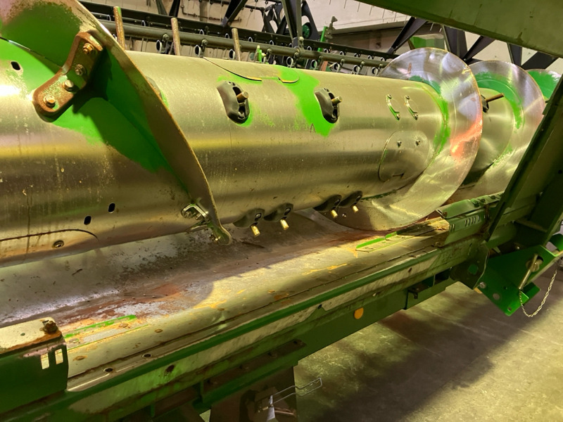 John Deere T560 mit 622R Schneidwerk - Kombinovani kombajn: slika 4 John Deere T560 mit 622R Schneidwerk - Kombinovani kombajn: slika 4