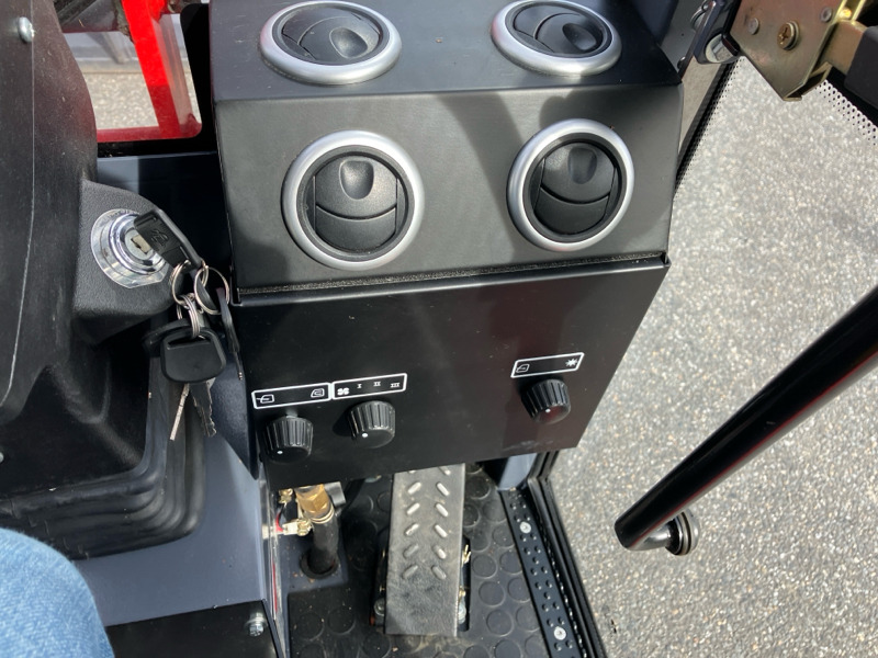 Toyo KU 826/ Radlader/ Hoflader/ Kompaktlader/... - Utovarivač: slika 5 Toyo KU 826/ Radlader/ Hoflader/ Kompaktlader/... - Utovarivač: slika 5