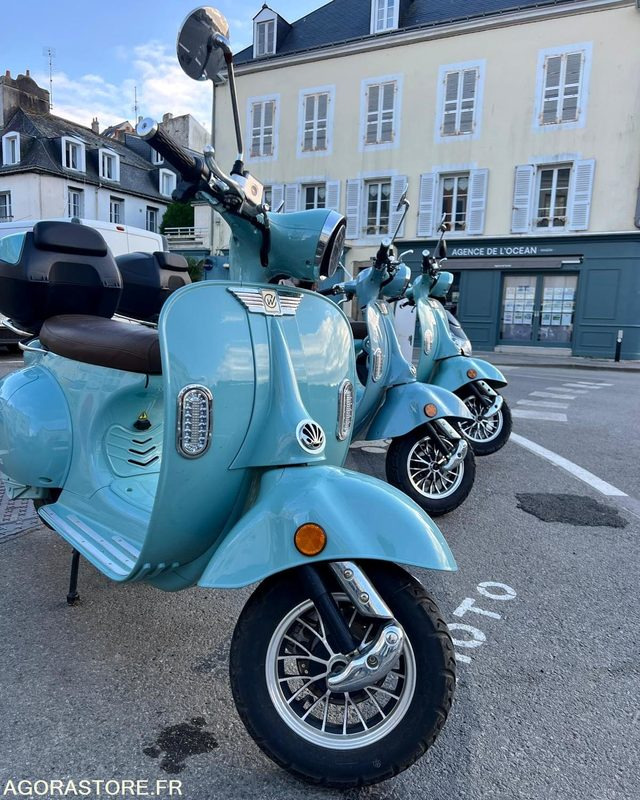 1 Scooter e-retro 50cc - Easy Watts - Motocikl: slika 2 1 Scooter e-retro 50cc - Easy Watts - Motocikl: slika 2