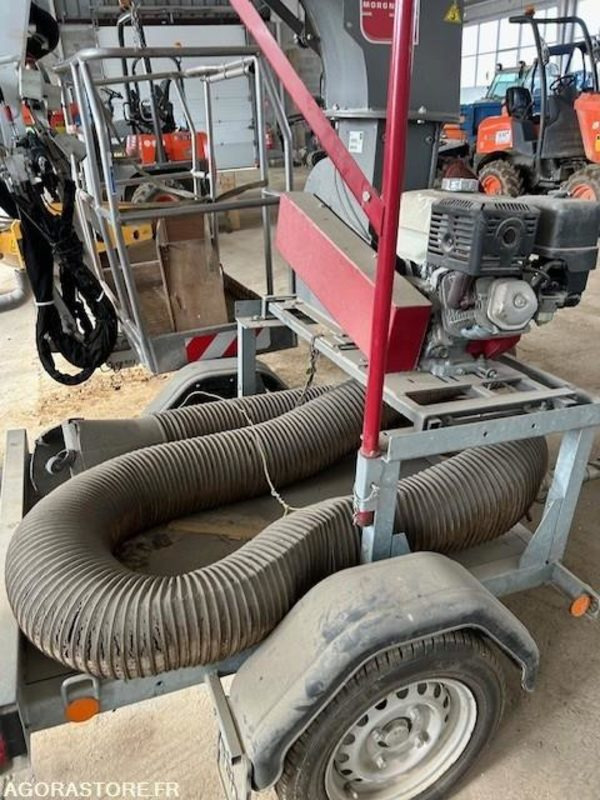 ASPIRATEUR A FEUILLES MORGNIEUX SUR REMORQUE ECIM - Baštenska oprema: slika 2 ASPIRATEUR A FEUILLES MORGNIEUX SUR REMORQUE ECIM - Baštenska oprema: slika 2