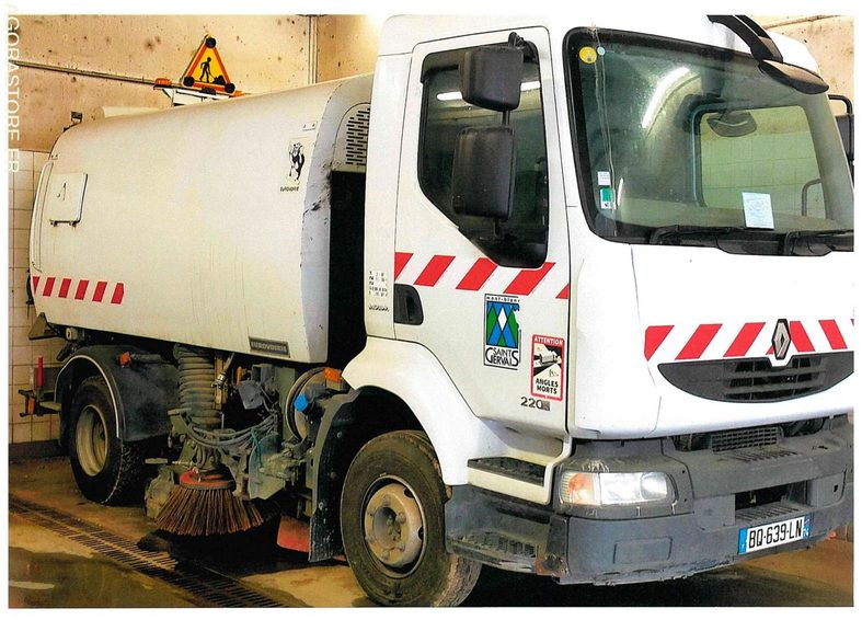 BALAYEUSE de Voiries- RENAULT MIDLUM 220 DXI avec aspiratrice EUROVOIRIE - Autočistilica: slika 2 BALAYEUSE de Voiries- RENAULT MIDLUM 220 DXI avec aspiratrice EUROVOIRIE - Autočistilica: slika 2