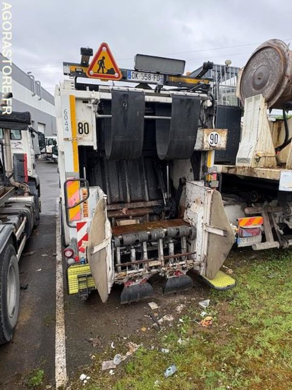BOM 19T SCANIA GNV NON ROULANT (6044-VPIDF-66ICAM571X) - Kamion za smeće: slika 2 BOM 19T SCANIA GNV NON ROULANT (6044-VPIDF-66ICAM571X) - Kamion za smeće: slika 2