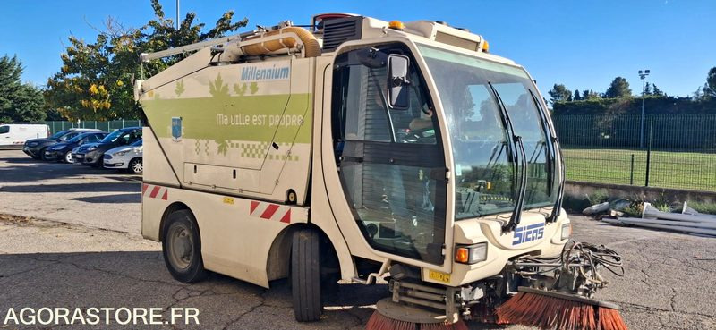 Balayeuse Euroclean Sicas modèle Millennium " New Generation" - Autočistilica: slika 1 Balayeuse Euroclean Sicas modèle Millennium " New Generation" - Autočistilica: slika 1