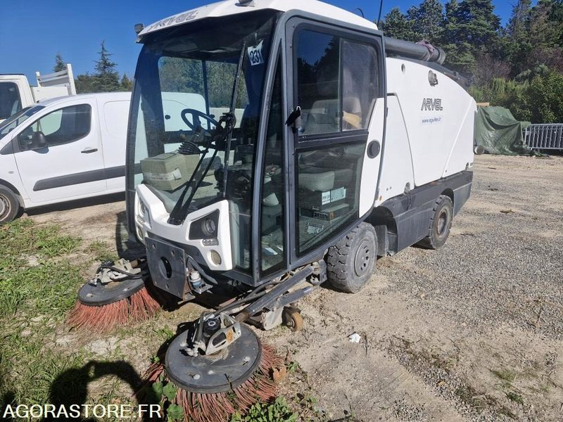 Balayeuse SCHMIDT 2242 heures 2017 - Autočistilica: slika 1 Balayeuse SCHMIDT 2242 heures 2017 - Autočistilica: slika 1