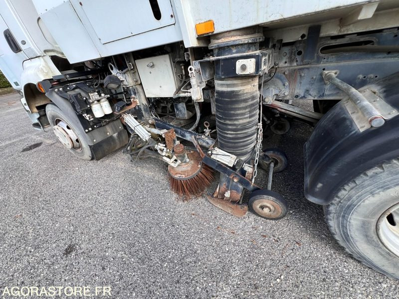CAMION BALAYEUSE - RENAULT SCARAB MAJOR - 2004 - Autočistilica: slika 4 CAMION BALAYEUSE - RENAULT SCARAB MAJOR - 2004 - Autočistilica: slika 4