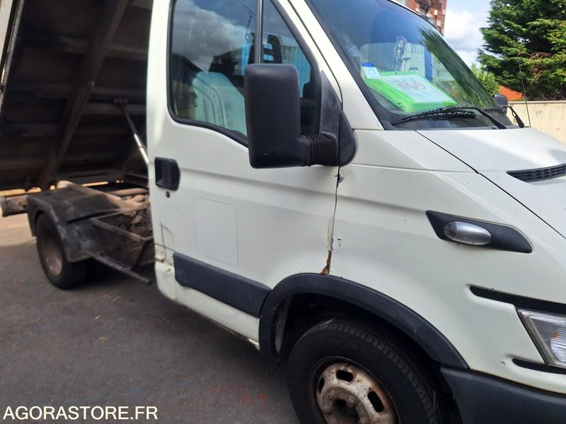 CAMION BENNE IVECO DAILY - Dostavno vozilo istovarivač: slika 2 CAMION BENNE IVECO DAILY - Dostavno vozilo istovarivač: slika 2