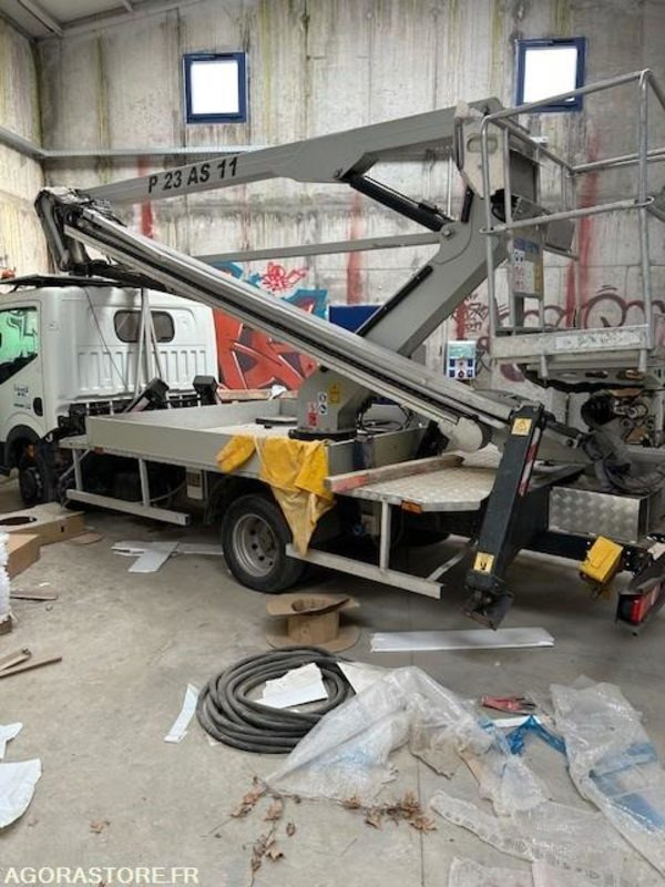 CAMION NACELLE NISSAN IMER P 23 AS 11 2013 20 000 KM - Vazdušna platforma montirana na kamion: slika 1 CAMION NACELLE NISSAN IMER P 23 AS 11 2013 20 000 KM - Vazdušna platforma montirana na kamion: slika 1