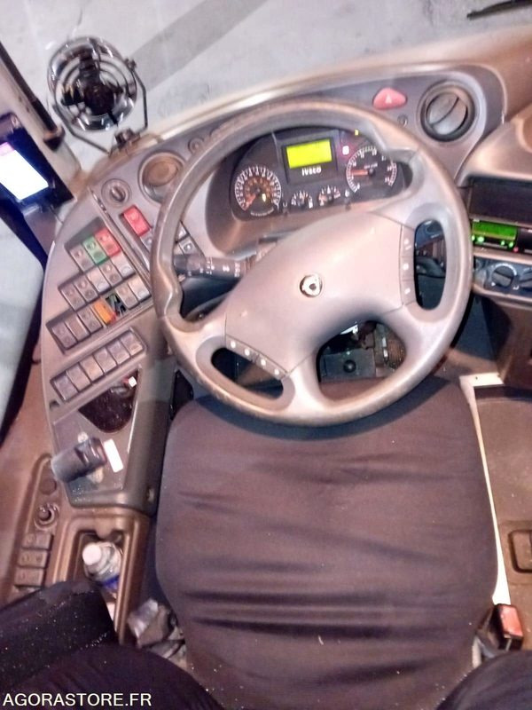 CAR IRISBUS RECREO N°11411 MEC 2009 - KM 264000 - Školski autobus: slika 5 CAR IRISBUS RECREO N°11411 MEC 2009 - KM 264000 - Školski autobus: slika 5