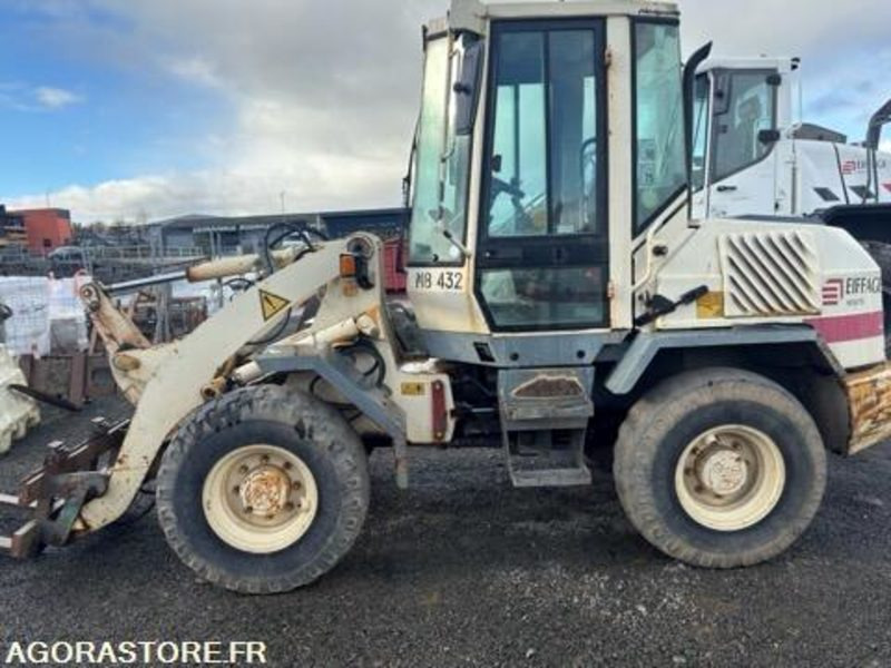 CHARGEUSE - LIEBHERR - L506Z - 2003 - 12500H - Utovarivač: slika 4 CHARGEUSE - LIEBHERR - L506Z - 2003 - 12500H - Utovarivač: slika 4