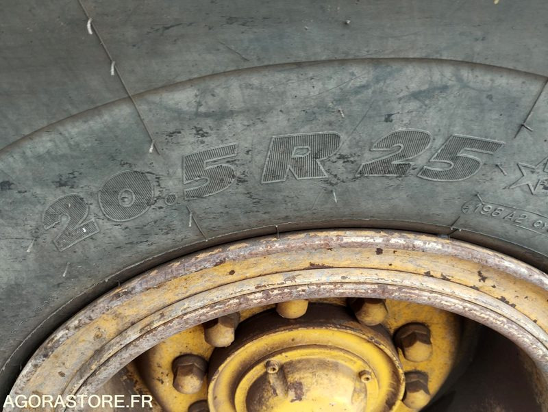 Utovarivač CHARGEUSE SUR PNEUS VOLVO L70D de 2000 n°17603 A REPARER: slika 14