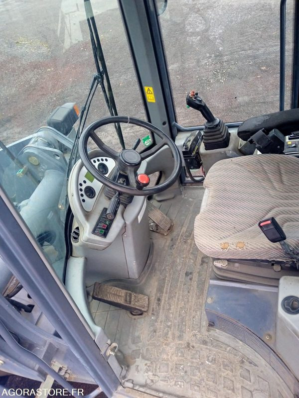CHARGEUSE TEREX TL260 - Utovarivač: slika 4 CHARGEUSE TEREX TL260 - Utovarivač: slika 4