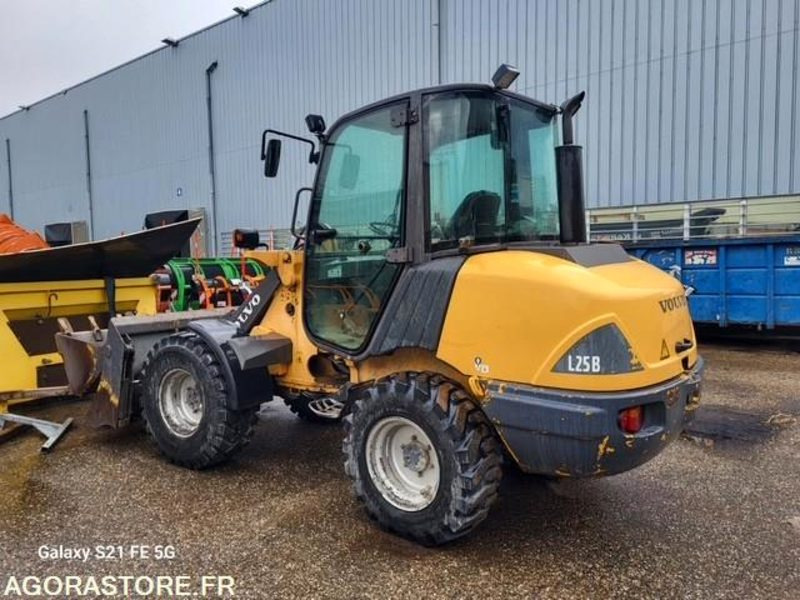 CHARGEUSE VOLVO L25B-P 2008 6200 HEURES - Utovarivač: slika 3 CHARGEUSE VOLVO L25B-P 2008 6200 HEURES - Utovarivač: slika 3