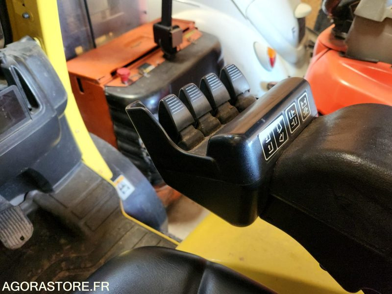 CHARIOT ELEVATEUR DIESEL 3T5 HYSTER H3.5FT - 2007 - 1033 heures - Dizel viljuškar: slika 4 CHARIOT ELEVATEUR DIESEL 3T5 HYSTER H3.5FT - 2007 - 1033 heures - Dizel viljuškar: slika 4