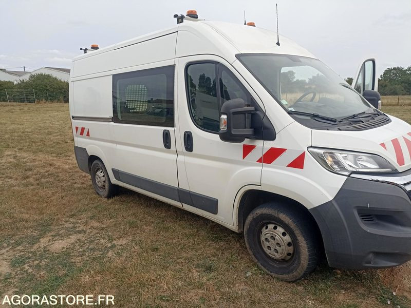 CITROEN JUMPER 2.2Hdi L2H2 130CV 245658kms 2015 - Furgon: slika 2 CITROEN JUMPER 2.2Hdi L2H2 130CV 245658kms 2015 - Furgon: slika 2
