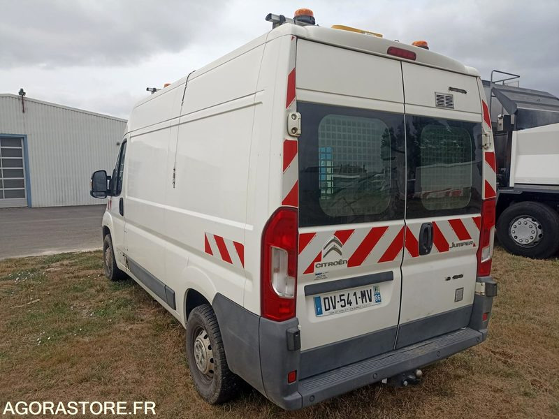 CITROEN JUMPER 2.2Hdi L2H2 130CV 245658kms 2015 - Furgon: slika 4 CITROEN JUMPER 2.2Hdi L2H2 130CV 245658kms 2015 - Furgon: slika 4