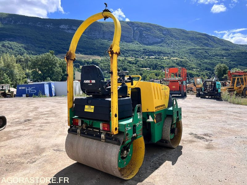 COMPACTEUR AMMANN AV26-2 ROULEAU TANDEM VIBRANT ARTICULÉ - ANNÉE 2008 - 1765 H - Valjak: slika 4 COMPACTEUR AMMANN AV26-2 ROULEAU TANDEM VIBRANT ARTICULÉ - ANNÉE 2008 - 1765 H - Valjak: slika 4