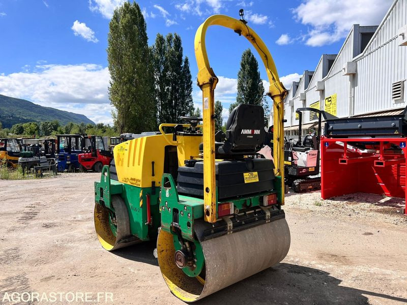 COMPACTEUR AMMANN AV26-2 ROULEAU TANDEM VIBRANT ARTICULÉ - ANNÉE 2008 - 1765 H - Valjak: slika 5 COMPACTEUR AMMANN AV26-2 ROULEAU TANDEM VIBRANT ARTICULÉ - ANNÉE 2008 - 1765 H - Valjak: slika 5