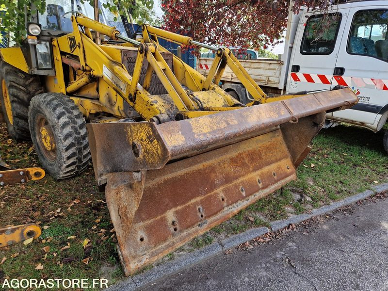 Chargeuse JCB 3X - 1989 - 7068 - Utovarivač: slika 4 Chargeuse JCB 3X - 1989 - 7068 - Utovarivač: slika 4