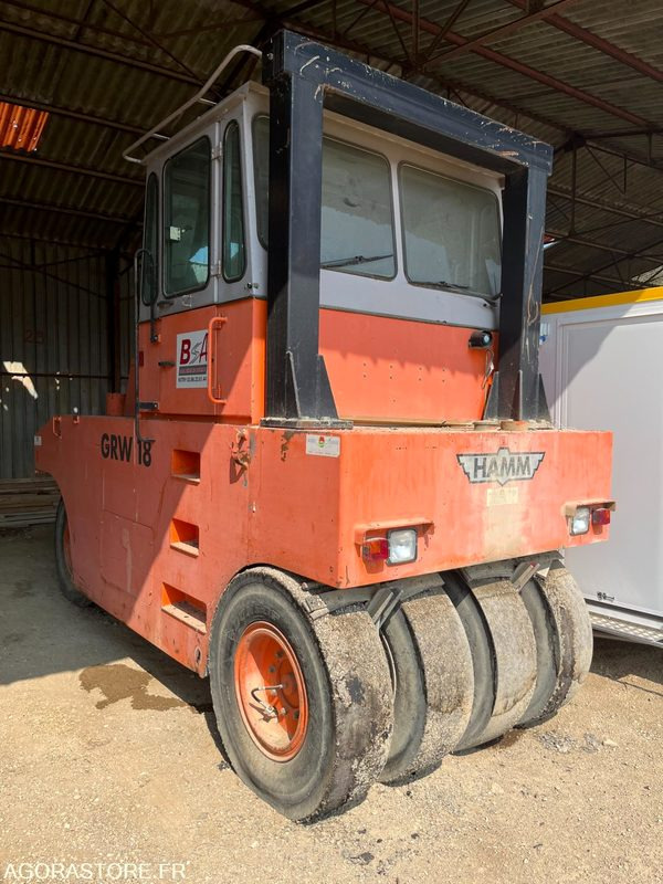 Compacteur à pneu type P3 HAMM - Valjak: slika 1 Compacteur à pneu type P3 HAMM - Valjak: slika 1