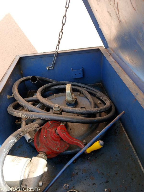 Cuve gazole métallique avec distributeur Bollaert - Građevinska oprema: slika 4 Cuve gazole métallique avec distributeur Bollaert - Građevinska oprema: slika 4