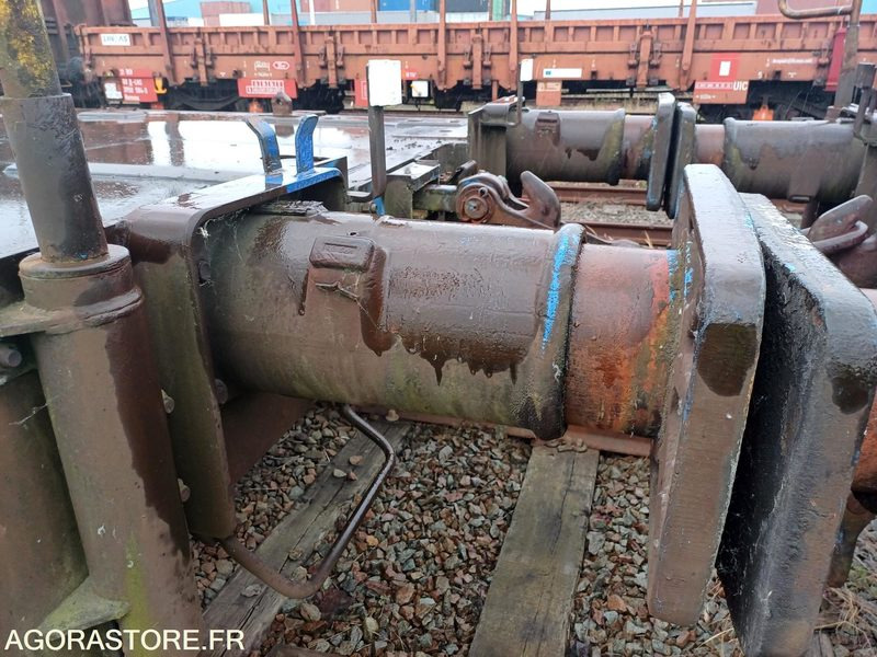 Wagon plat intermodal type Sggnss – modèle 6432B0-4, 72 pieds - 2003 (ref 1231) - Druga mašina: slika 5 Wagon plat intermodal type Sggnss – modèle 6432B0-4, 72 pieds - 2003 (ref 1231) - Druga mašina: slika 5