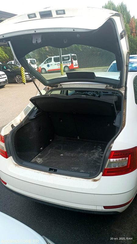 EP-729-TL - Non Roulant - SKODA OCTAVIA - VP - 349 390 Kms - Automobil: slika 5 EP-729-TL - Non Roulant - SKODA OCTAVIA - VP - 349 390 Kms - Automobil: slika 5