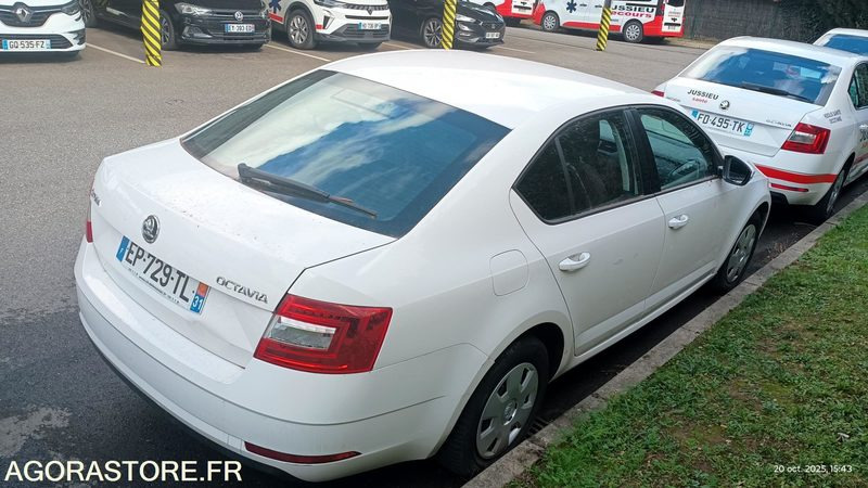 EP-729-TL - Non Roulant - SKODA OCTAVIA - VP - 349 390 Kms - Automobil: slika 4 EP-729-TL - Non Roulant - SKODA OCTAVIA - VP - 349 390 Kms - Automobil: slika 4