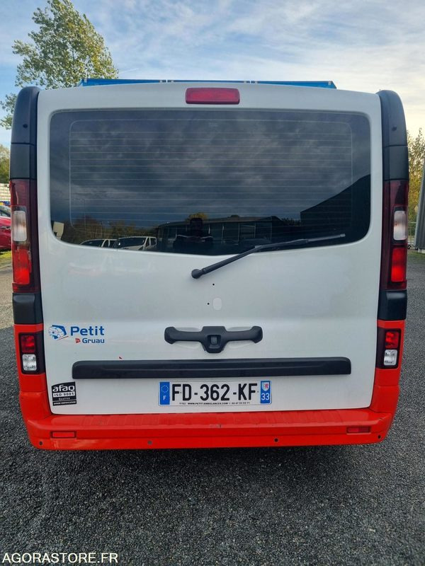 FD-362-KF - Non Roulant - RENAULT TRAFIC III - VASP - 195 000 Kms - Vozilo hitne pomoći: slika 4 FD-362-KF - Non Roulant - RENAULT TRAFIC III - VASP - 195 000 Kms - Vozilo hitne pomoći: slika 4