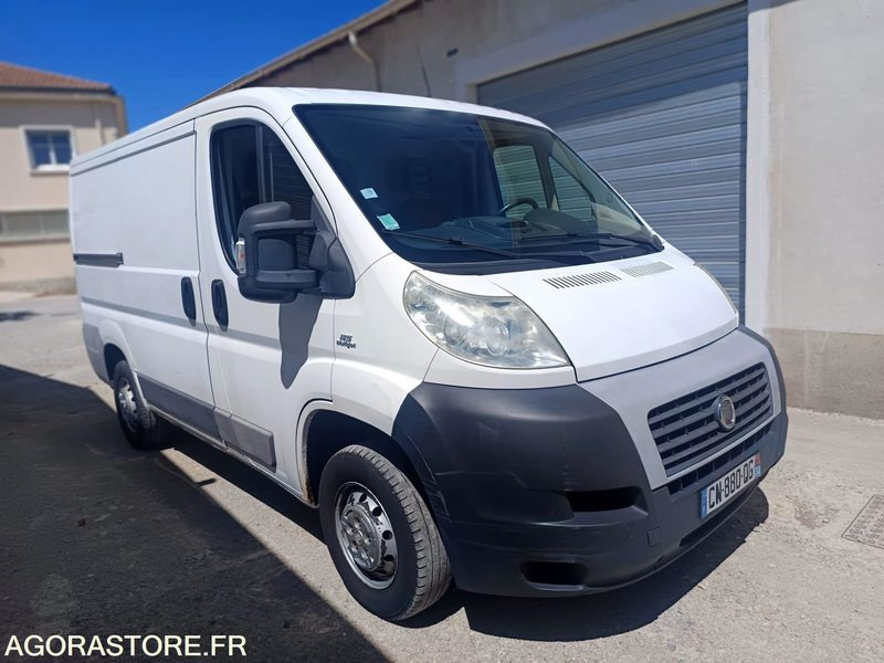 FIAT DUCATO 2.0 115CV - 2012 - 232100KMS - Furgon: slika 3 FIAT DUCATO 2.0 115CV - 2012 - 232100KMS - Furgon: slika 3